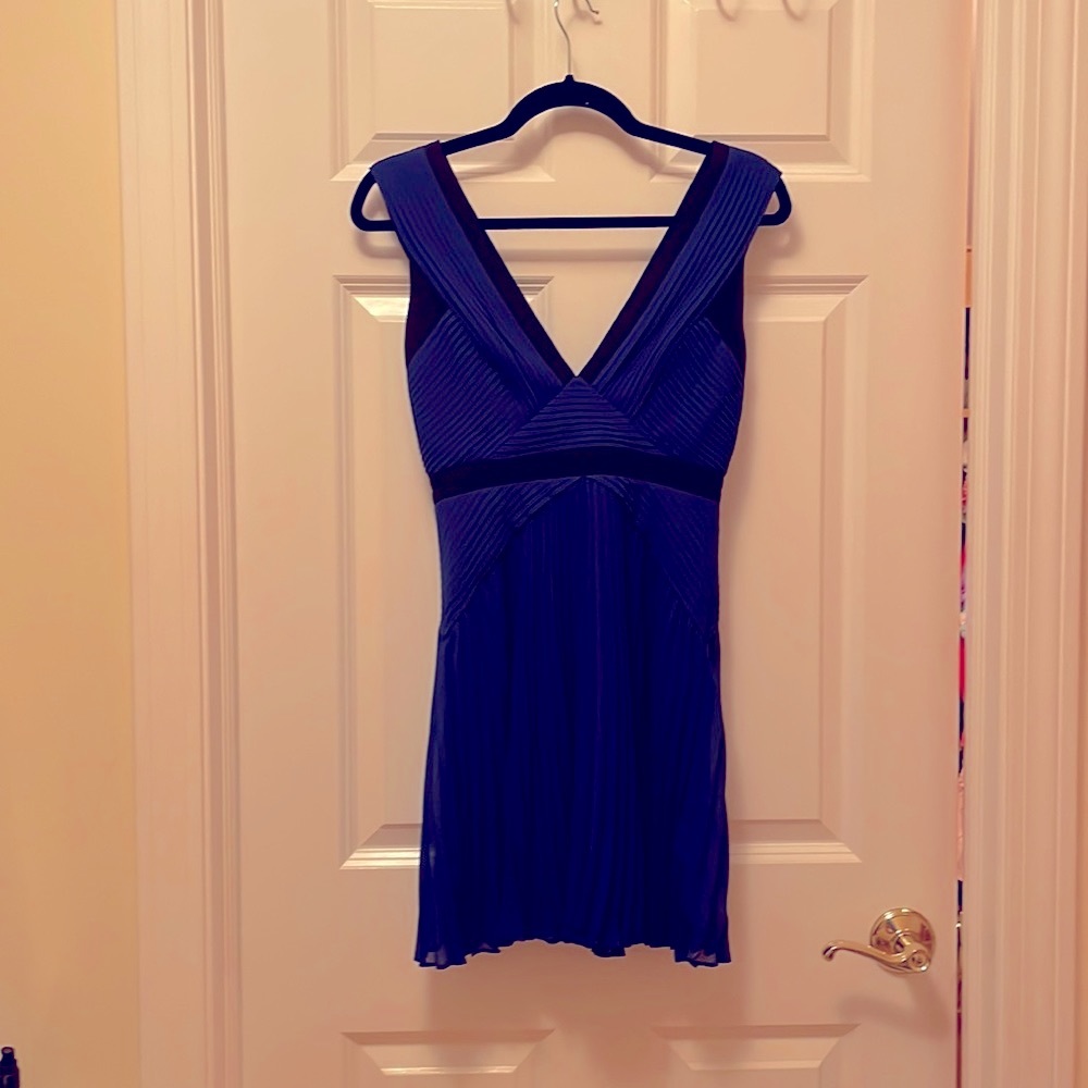Bcbg dress, NWOT. great wedding guest dress!